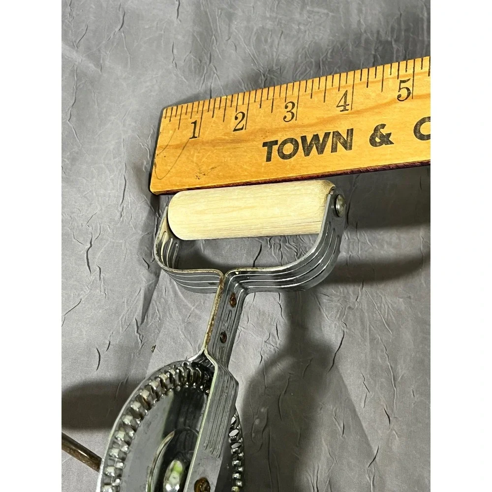 Vintage AJ Ekco High Speed Beater Hand Crank Egg Mixer Wood Handle‎ Made in USA